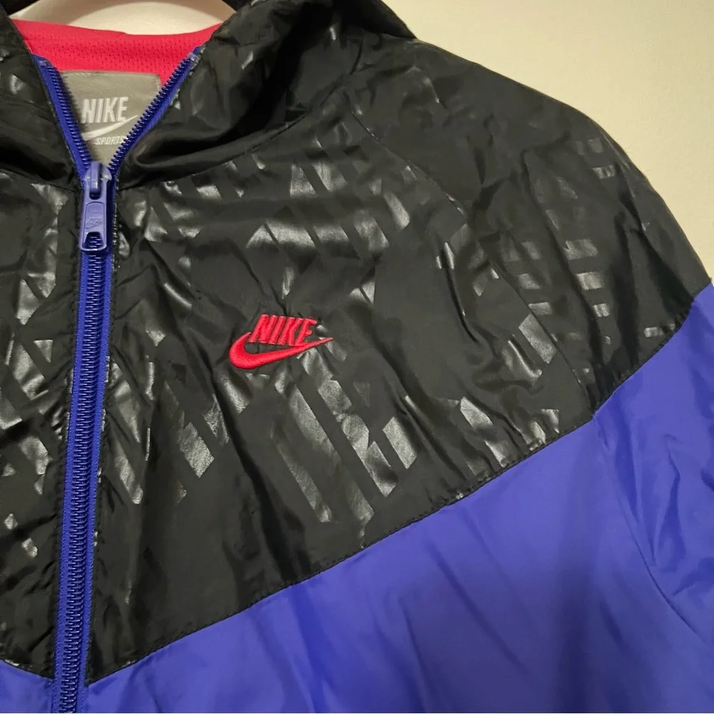 Nike windrunner hooded